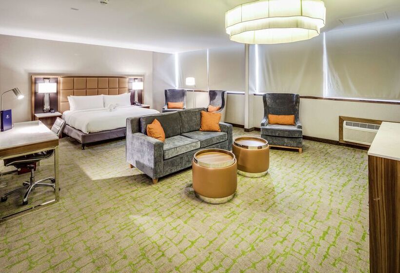 فندق Doubletree By Hilton Huntington