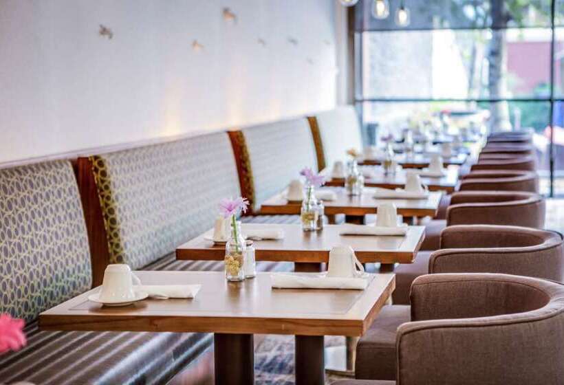 فندق Doubletree By Hilton Huntington