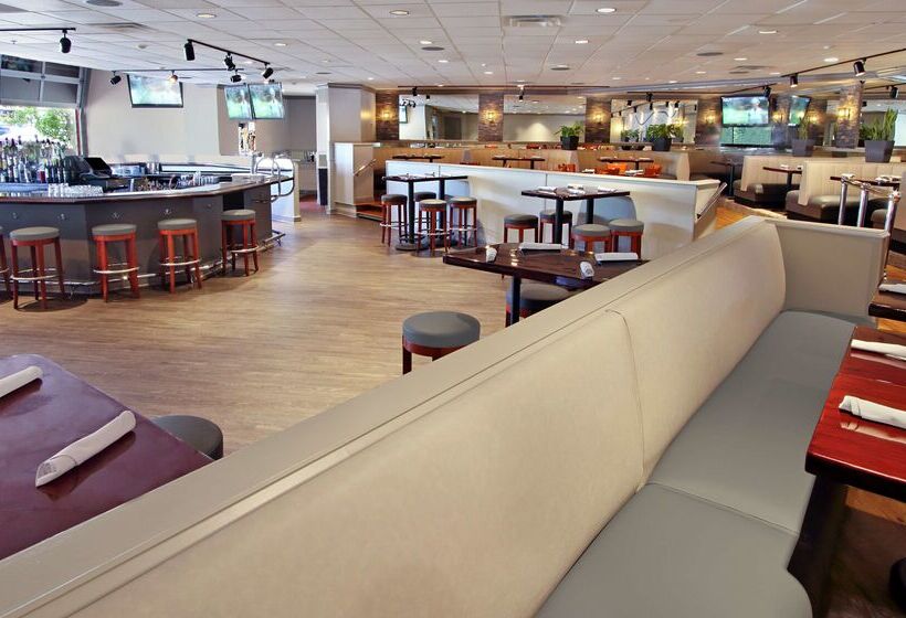 בית מלון כפרי Doubletree By Hilton  Mahwah