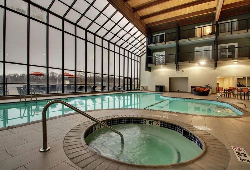 ホテル Doubletree By Hilton Mt. Vernon