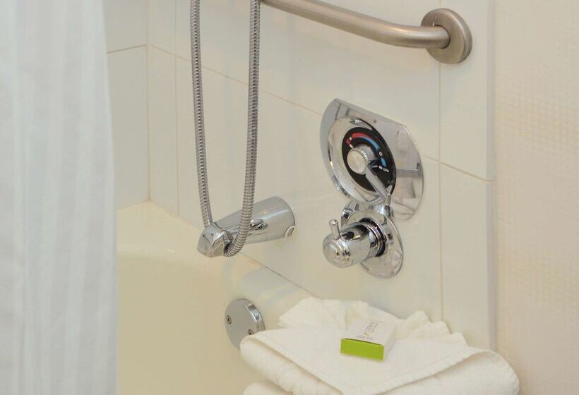 ホテル Doubletree By Hilton Newarkfremont