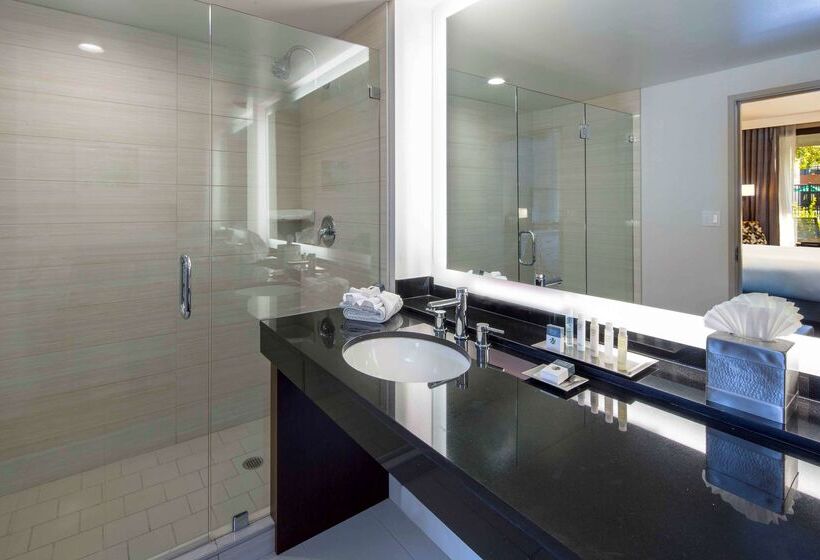 ホテル Doubletree By Hilton Newarkfremont