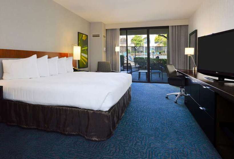 ホテル Doubletree By Hilton Newarkfremont