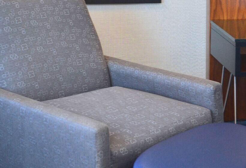 ホテル Doubletree By Hilton Newarkfremont