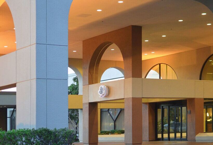 ホテル Doubletree By Hilton Newarkfremont