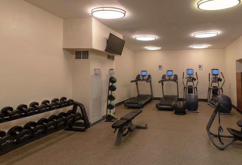 Doubletree By Hilton Hotel Norfolk Airport