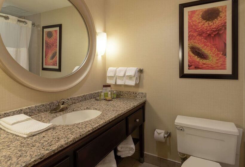 Doubletree By Hilton Hotel Norfolk Airport