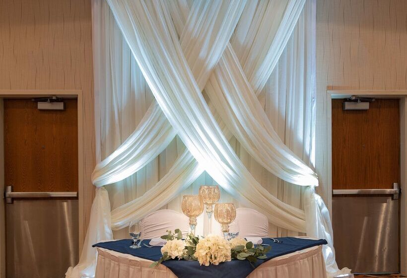 Doubletree By Hilton Hotel Norfolk Airport