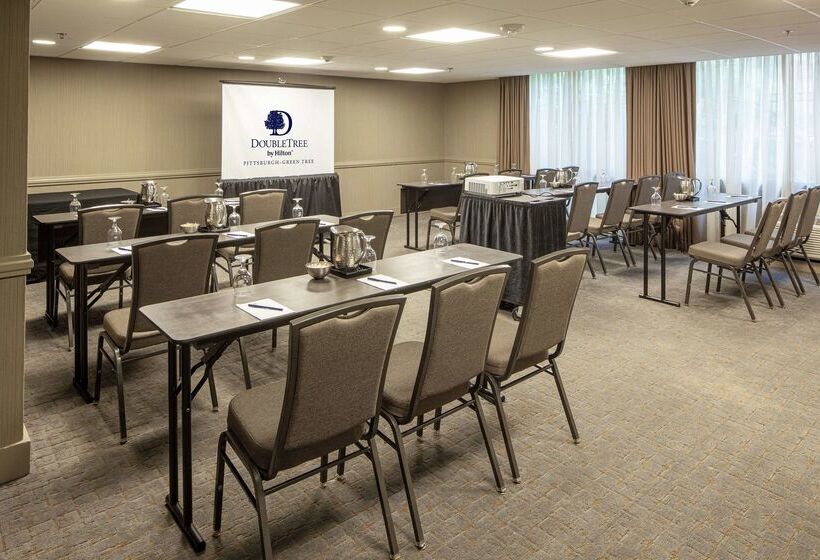 فندق Doubletree By Hilton Pittsburgh Green Tree