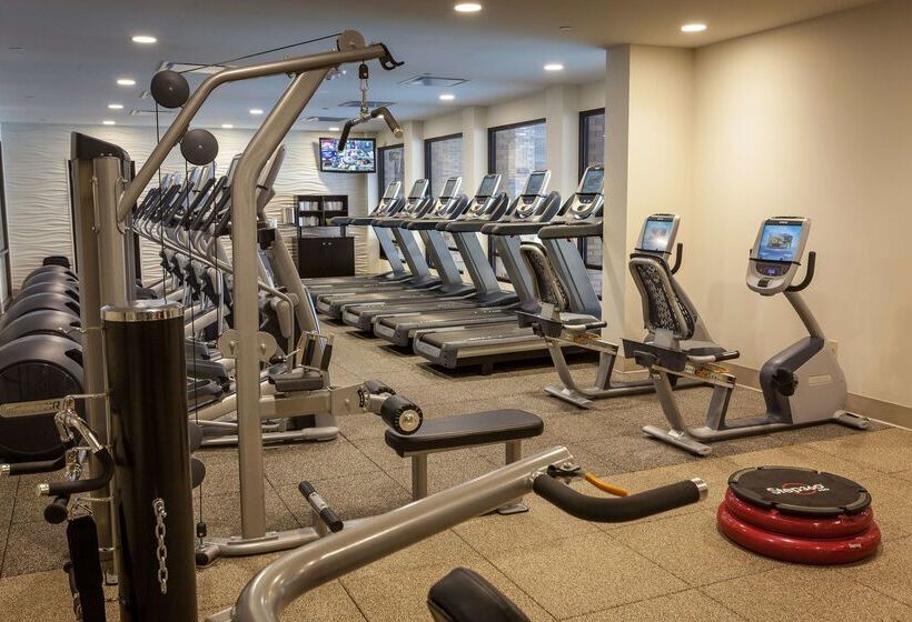 فندق Doubletree By Hilton Pittsburgh Green Tree