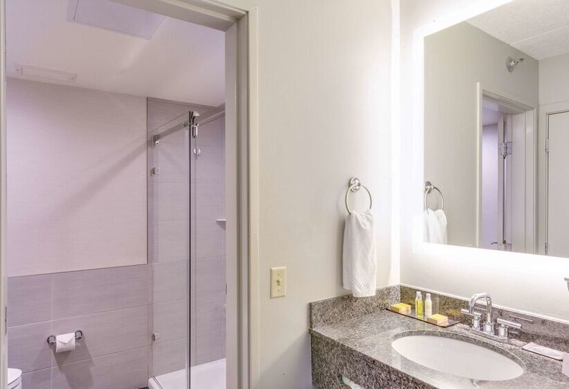 Doubletree By Hilton Hotel Racine Harbourwalk