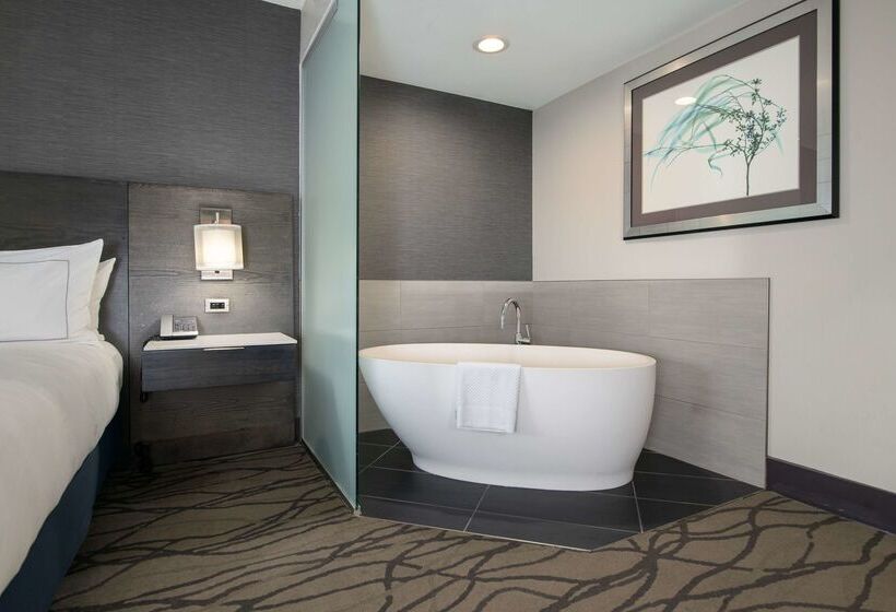 Doubletree By Hilton Hotel Racine Harbourwalk