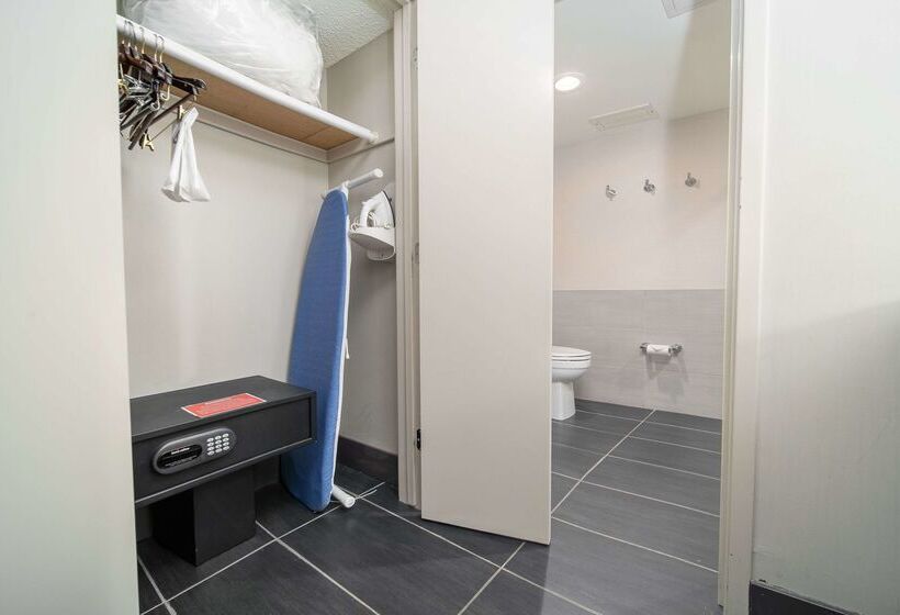 Doubletree By Hilton Hotel Racine Harbourwalk