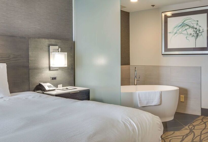 Doubletree By Hilton Hotel Racine Harbourwalk