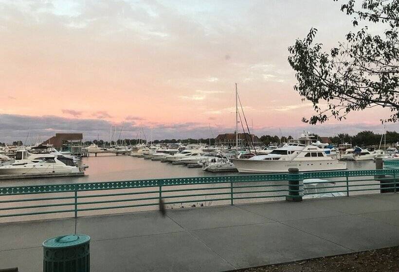 Doubletree By Hilton Hotel Racine Harbourwalk