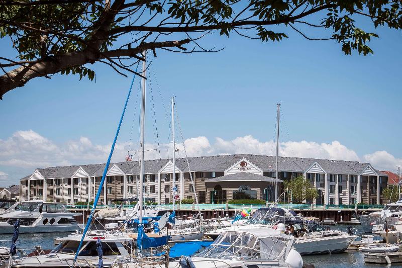 Doubletree By Hilton Hotel Racine Harbourwalk