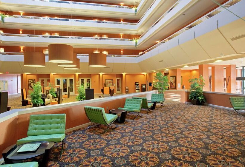 فندق Doubletree By Hilton Springfield