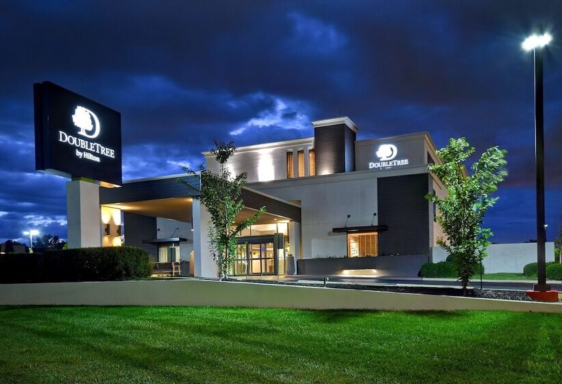 هتل Doubletree By Hilton St. Louis Airport