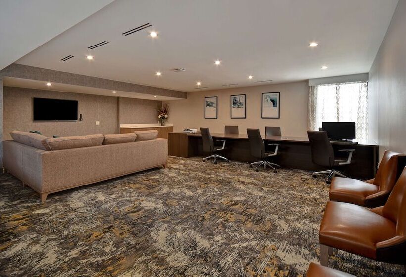 호텔 Doubletree By Hilton St. Louis Airport