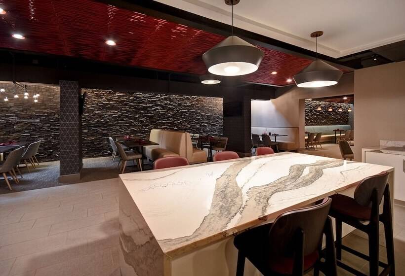 호텔 Doubletree By Hilton St. Louis Airport