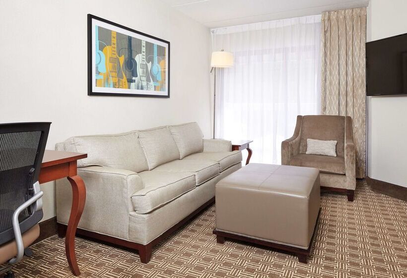 هتل Doubletree Suites By Hilton Nashville Airport