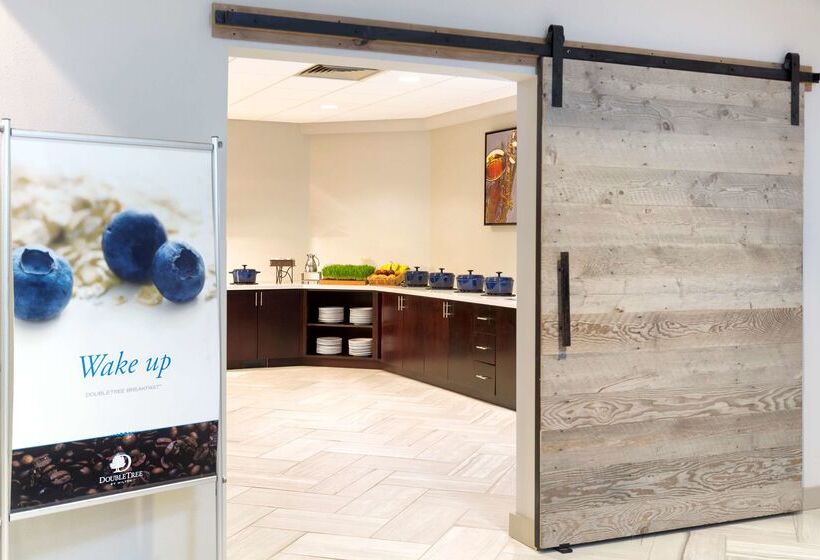 هتل Doubletree Suites By Hilton Nashville Airport