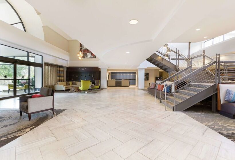 هتل Doubletree Suites By Hilton Nashville Airport