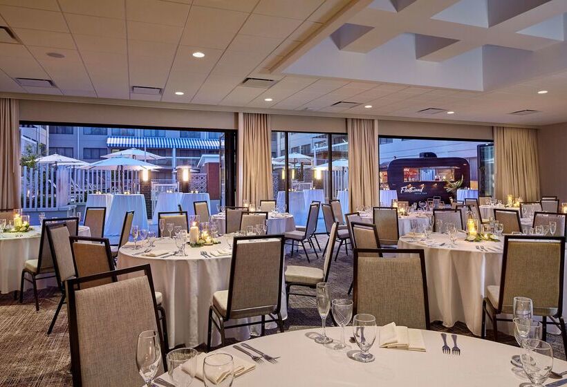 هتل Doubletree Suites By Hilton Nashville Airport