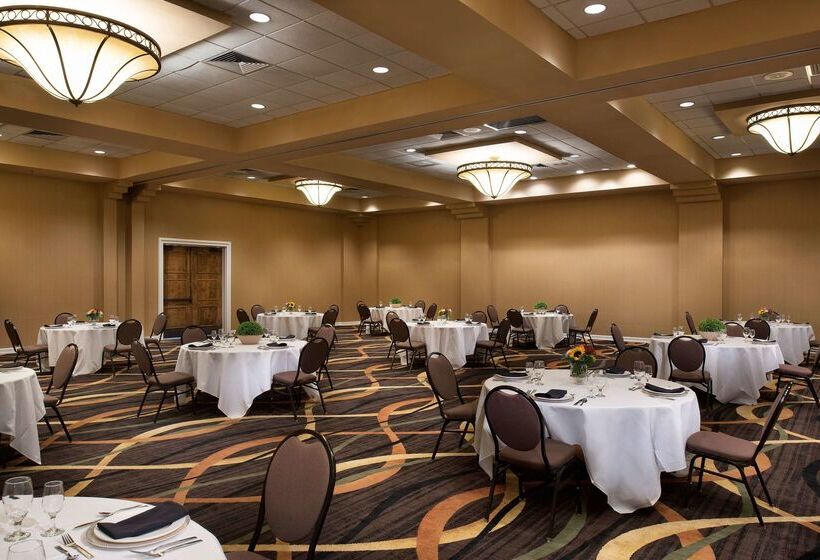 호텔 Doubletree By Hilton Memphis Downtown