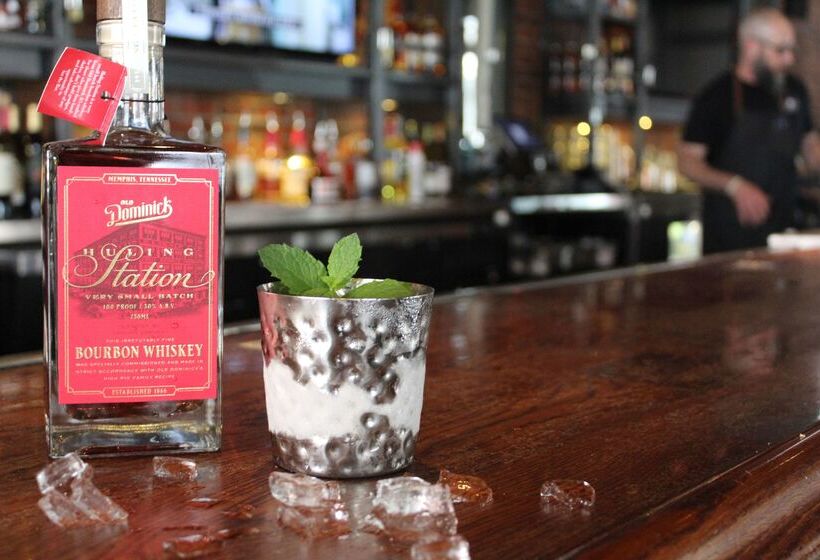 호텔 Doubletree By Hilton Memphis Downtown