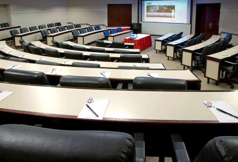 酒店 Doubletree Suites By Hilton Htl & Conf Cntr Downers Grove
