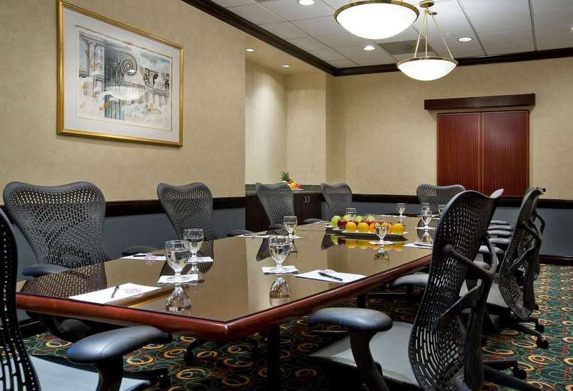 فندق Doubletree Suites By Hilton Htl & Conf Cntr Downers Grove