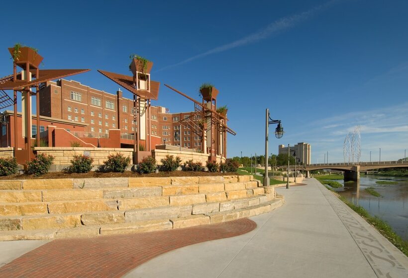 Drury Plaza Hotel Broadview Wichita