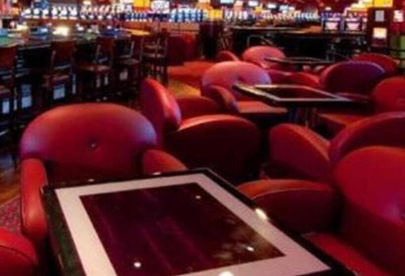 בית מלון כפרי Eastside Cannery Casino