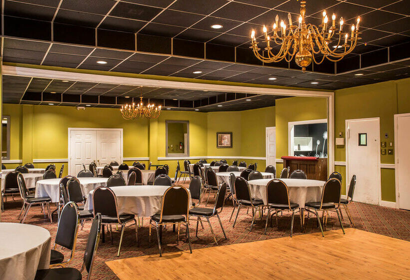 فندق Econo Lodge Inn & Suites Lumberton