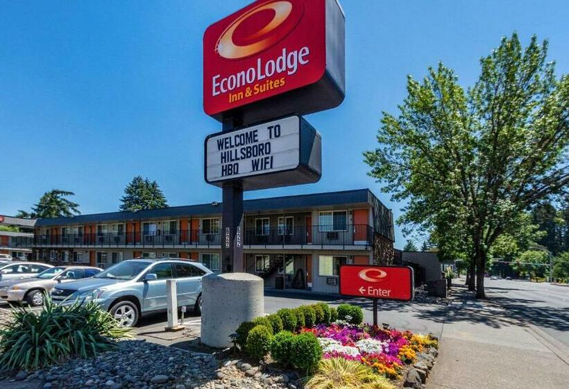 فندق Econo Lodge Inn & Suites West Portland/hillsboro