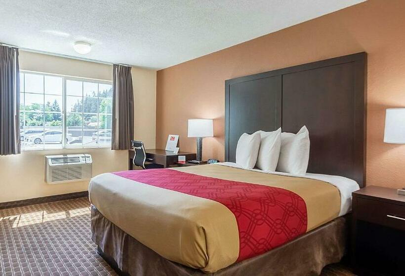 فندق Econo Lodge Inn & Suites West Portland/hillsboro