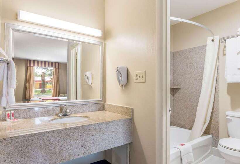 فندق Econo Lodge Pocomoke City Hwy 13