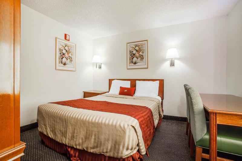 בית מלון כפרי Econo Lodge Seatac Airport North Seattle