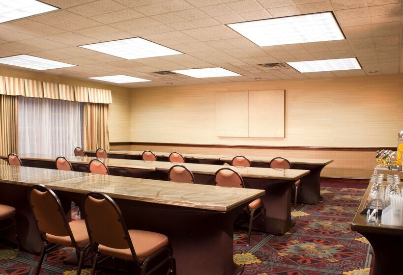 هتل Embassy Suites By Hilton Flagstaff