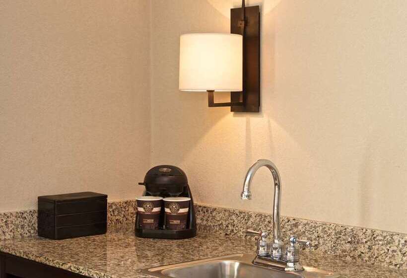 هتل Embassy Suites By Hilton Flagstaff