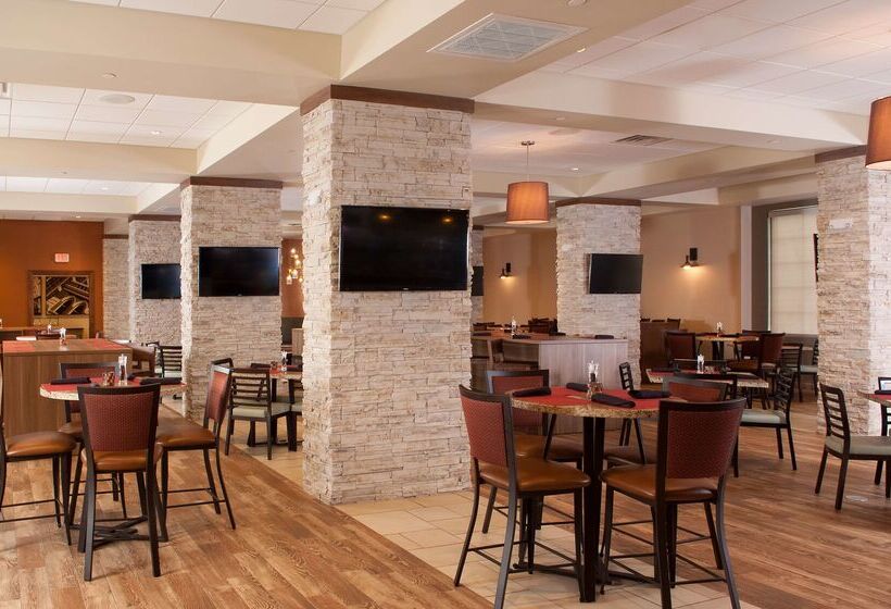 هتل Embassy Suites By Hilton Nashville Airport