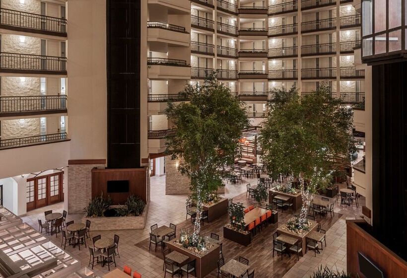 هتل Embassy Suites By Hilton Nashville Airport