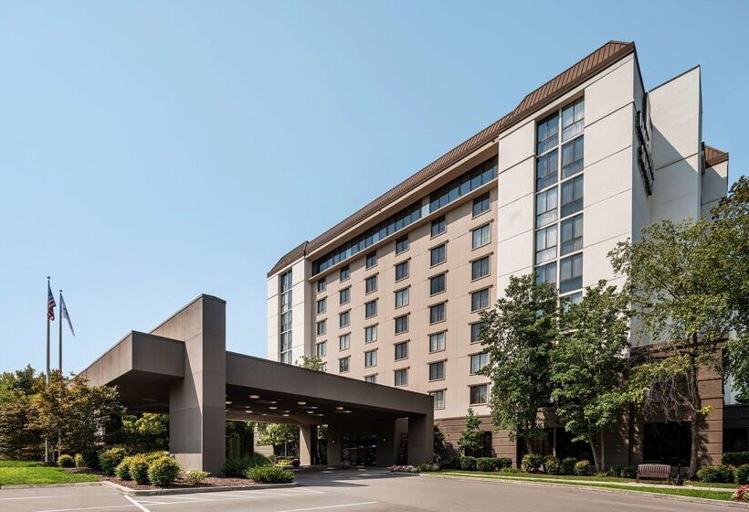 هتل Embassy Suites By Hilton Nashville Airport