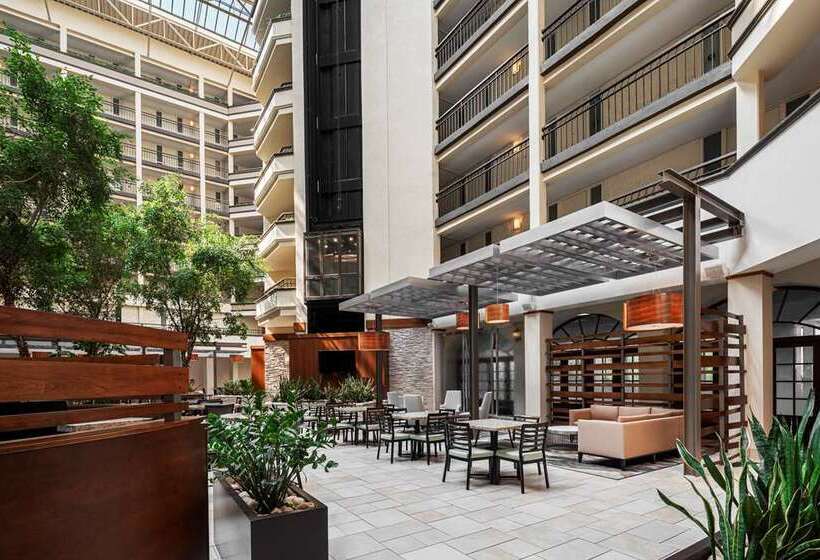 هتل Embassy Suites By Hilton Nashville Airport