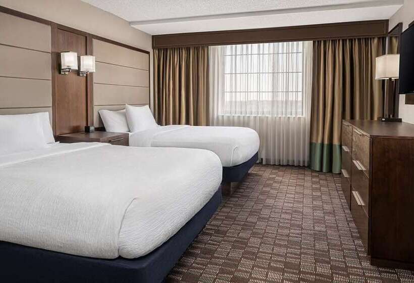 هتل Embassy Suites By Hilton Nashville Airport