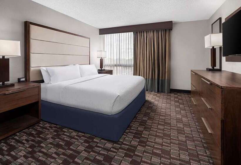 هتل Embassy Suites By Hilton Nashville Airport