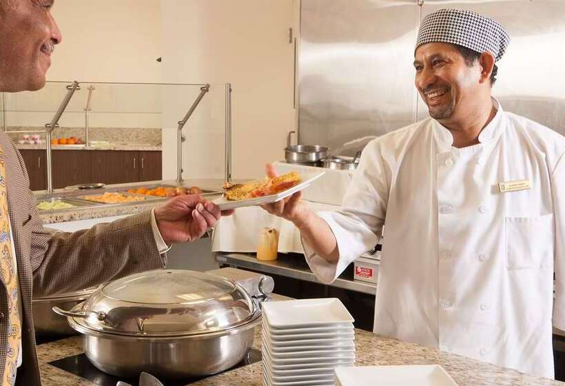 هتل Embassy Suites By Hilton Nashville Airport