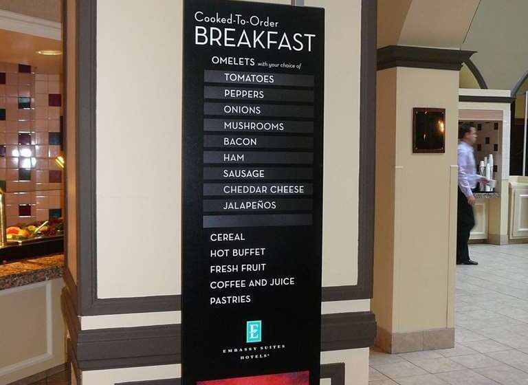 هتل Embassy Suites By Hilton Nashville Airport