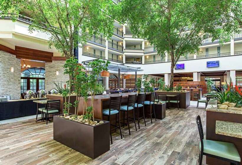 هتل Embassy Suites By Hilton Nashville Airport
